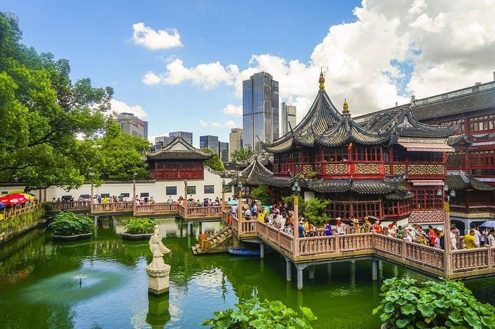 Private Shanghai City Tour from Suzhou by Bullet Train with Drop off Option