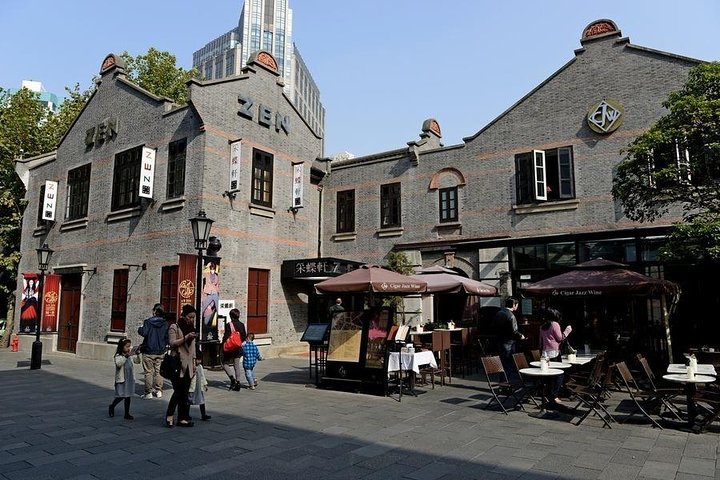 Private Shanghai City Tour from Suzhou by Bullet Train with Drop off Option