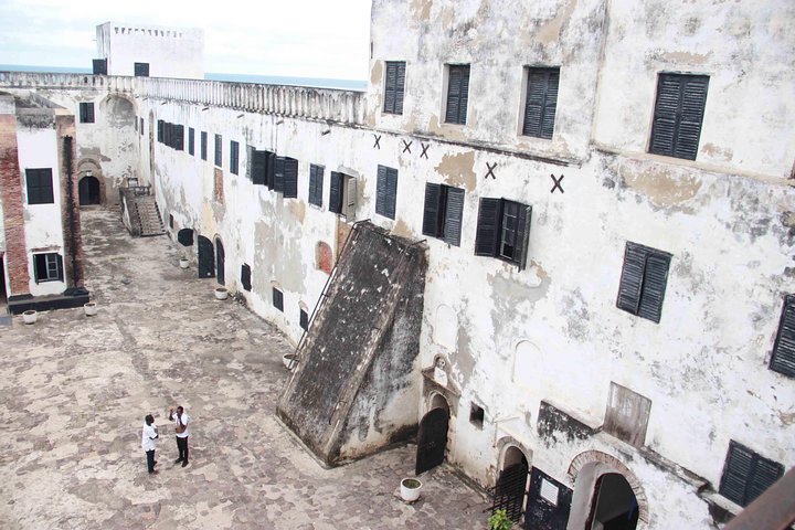 Accra To Cape Coast And Elmina Day Tour