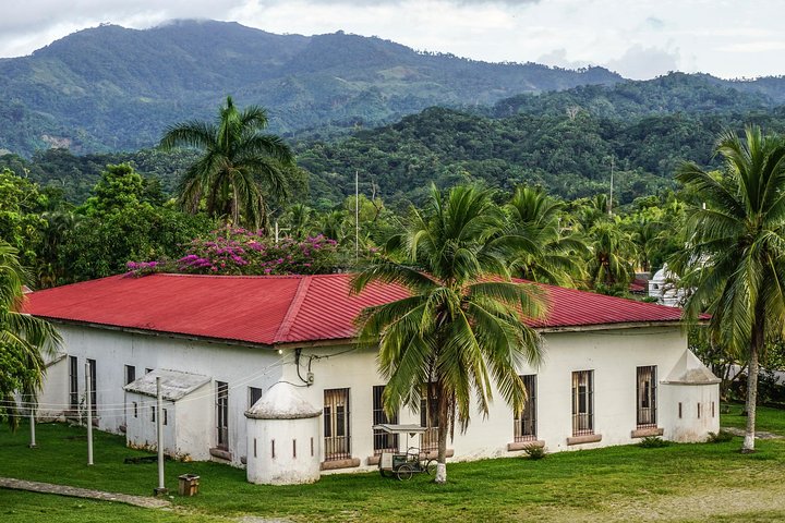 Omoa Day Tour from San Pedro Sula