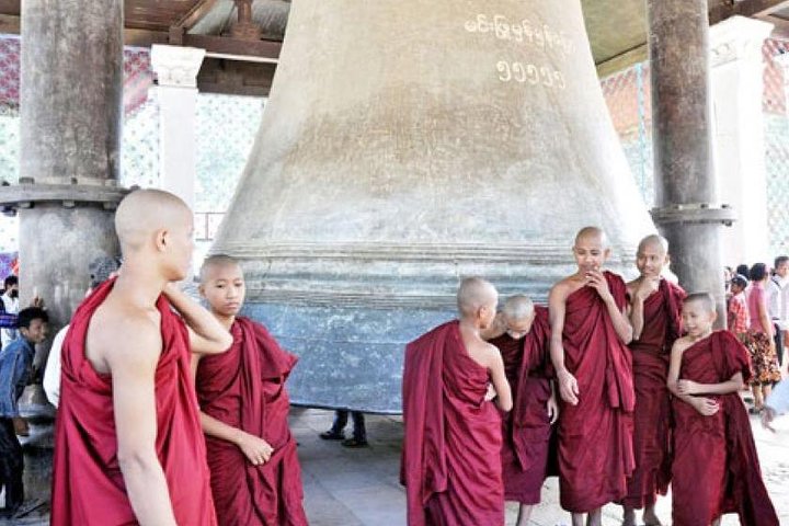 Private Tour for Amarapura, Mingun, Sagaing and Inwa (AVA)