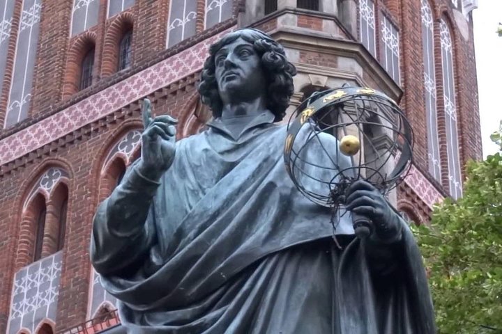 Torun Copernicus Trail and Old Town Private Walking Tour
