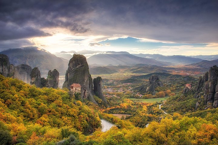 Meteora Half-Day Small Group Monasteries Tour with Hotel Pickup