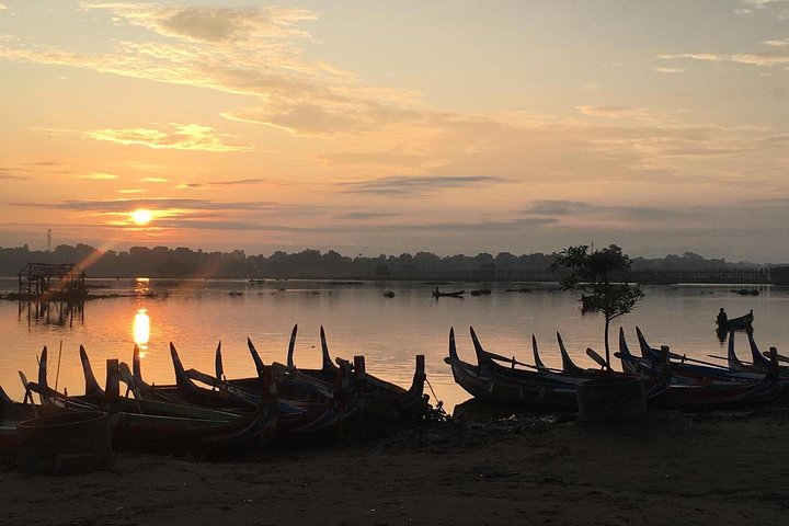 Private Tour for Amarapura, Mingun, Sagaing and Inwa (AVA)