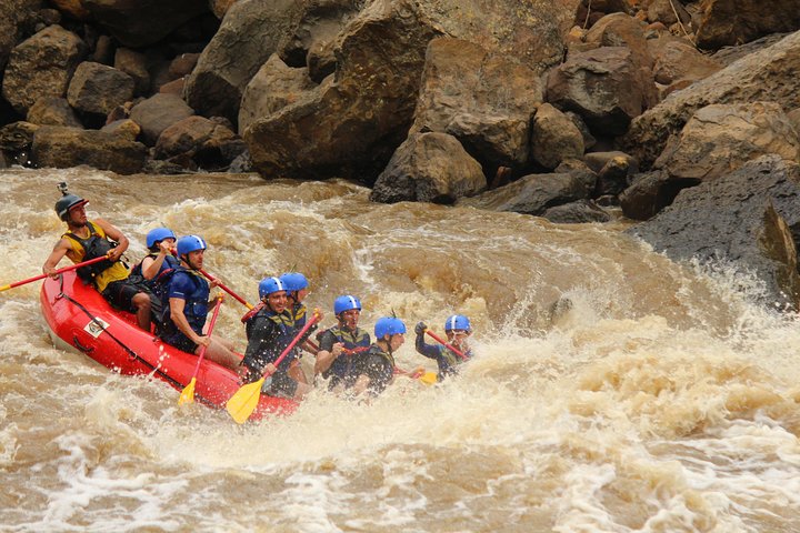 BEST White Rafting in Colombia Suarez 4/5