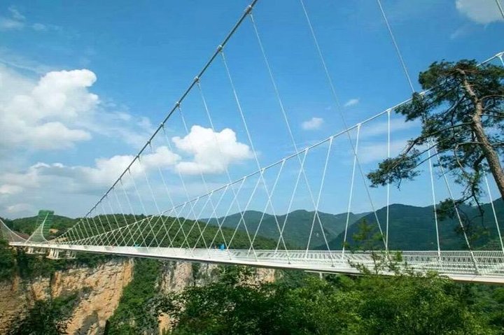 4-Day Zhangjiajie Tour to All Highlight Attractions with VIP Lift