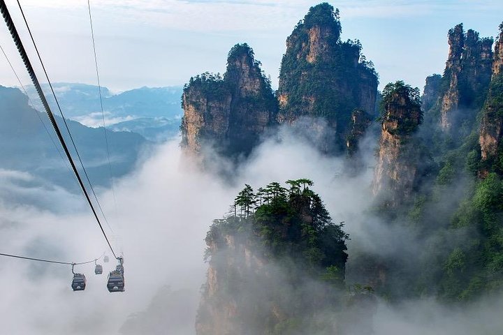 4-Day Zhangjiajie Tour to All Highlight Attractions with VIP Lift