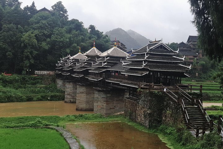 7-Day Private Tour: From/To Yichang via Zhangjiajie to Guilin