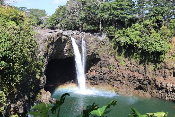Hilo Shore Excursion: Volcano Safari Lava Caves & Black Sand