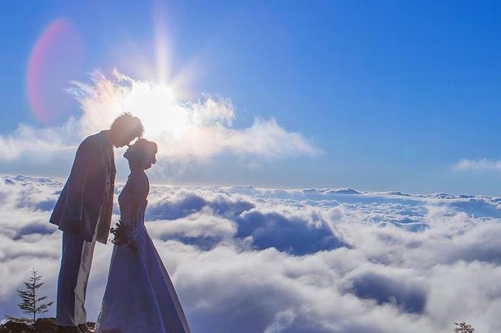 Photo Wedding at the most beautiful Mt. Fuji by professionals