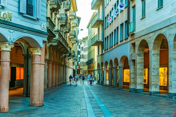 Como, Lugano & Bellagio: Exclusive Cruise–Two Countries in a Day