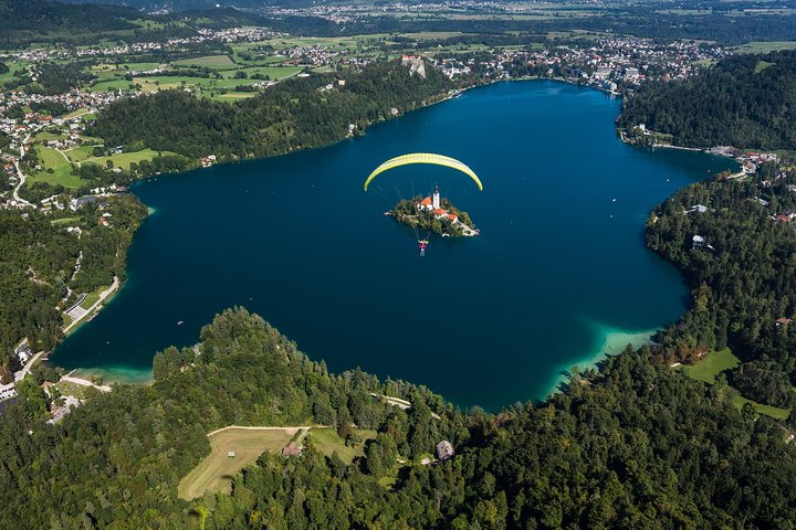 Paragliding Lake Bled