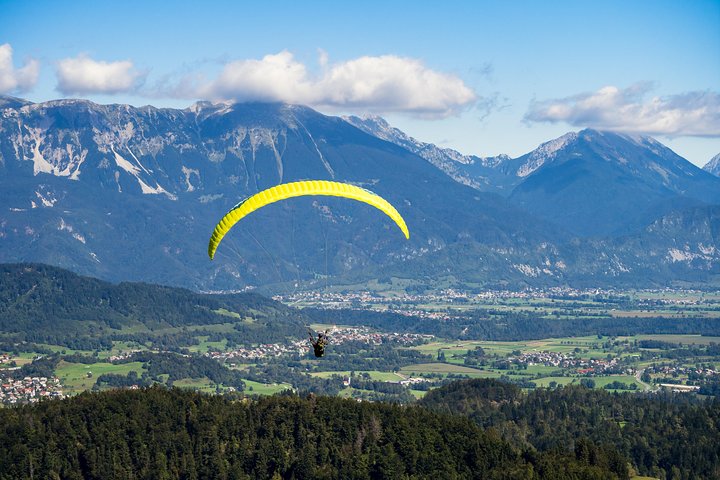Paragliding Lake Bled