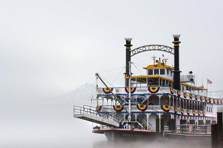 Paddlewheeler Creole Queen Jazz Dinner Cruise in New Orleans