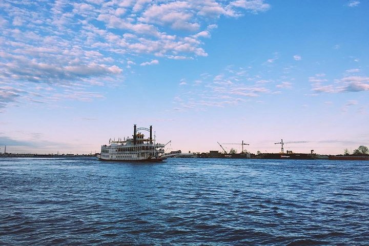 Paddlewheeler Creole Queen Jazz Dinner Cruise in New Orleans