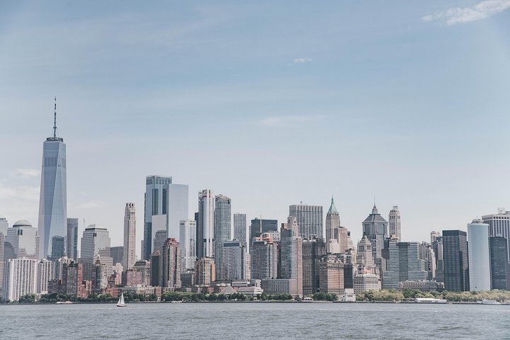 Statue of Liberty and Ellis Island Guided Tour with Ferry