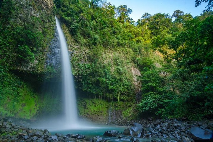 Arenal Volcano, Hanging Bridges & La Fortuna Waterfall Combo Tour
