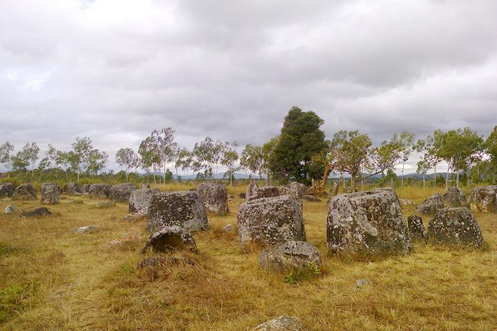 Plain of jars tour with local guide