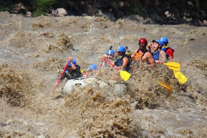BEST White Rafting in Colombia Suarez 4/5