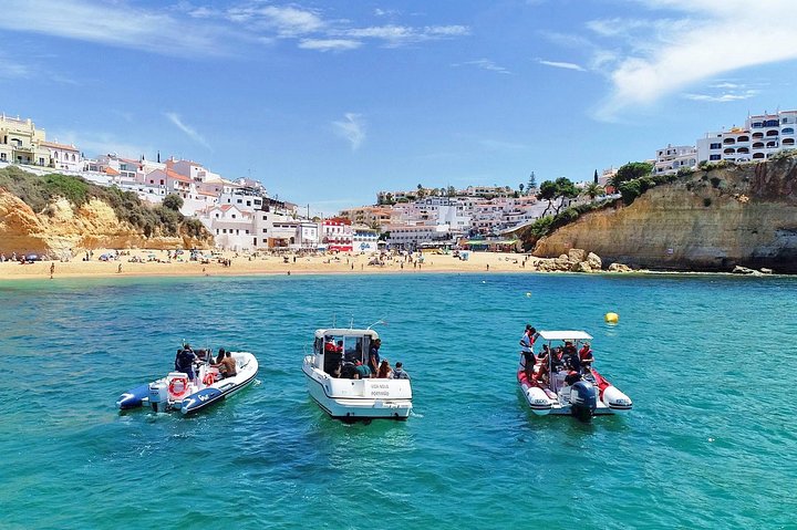 Portimão: Benagil Caves Speedboat Tour