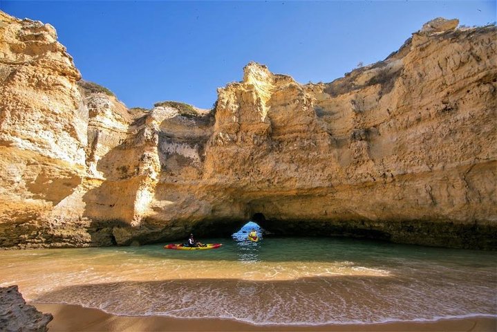 Albufeira: Sea Caves & Hidden Beaches Guided Kayak Tour
