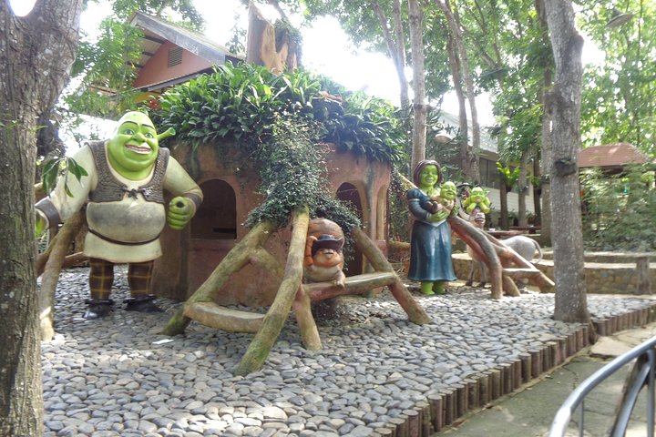 Puerto Princesa half day City tour a sightseeing excursion