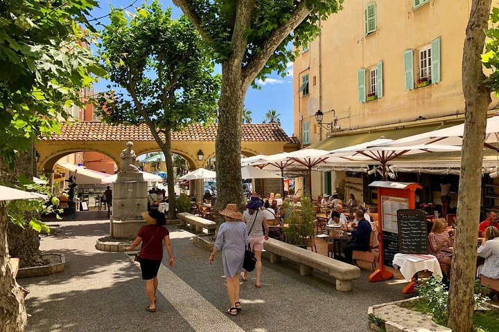 Discover 3 countries in 1 Day: Italian Markets, Menton and Monaco