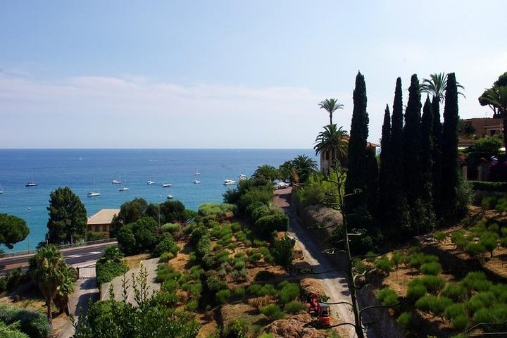 Discover 3 countries in 1 Day: Italian Markets, Menton and Monaco