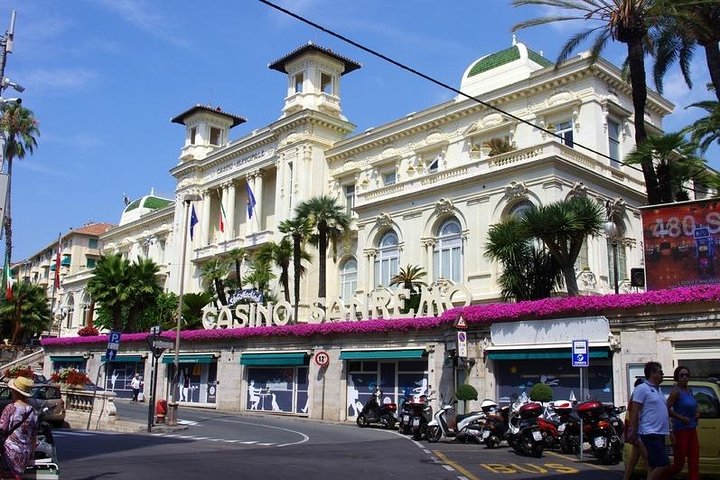 Discover 3 countries in 1 Day: Italian Markets, Menton and Monaco