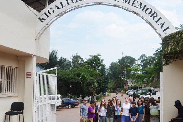 7 Days Rwanda Safari & Nature Experience