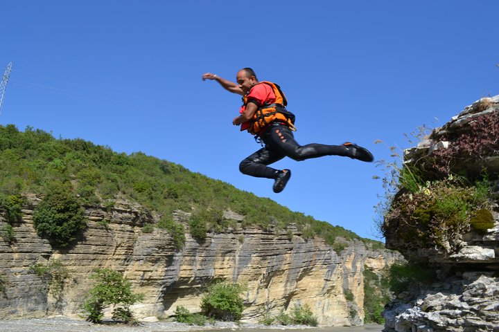 Osumi Canyons Exploration with Equipment