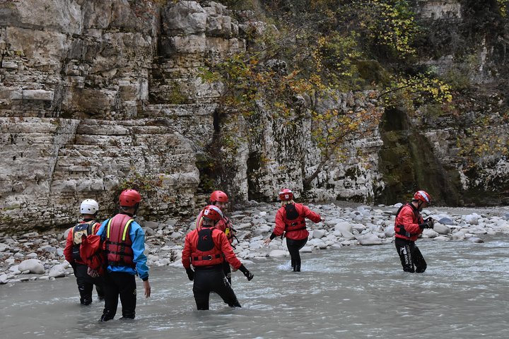 Osumi Canyons Exploration with Equipment
