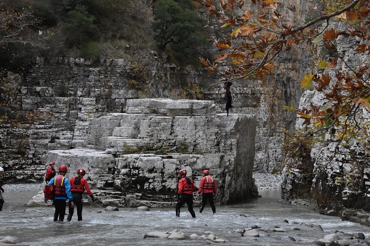 Osumi Canyons Exploration with Equipment