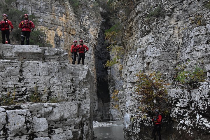 Osumi Canyons Exploration with Equipment