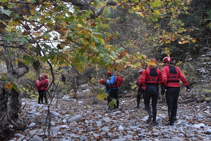 Osumi Canyons Exploration with Equipment