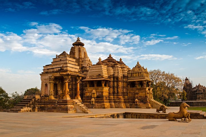 Private Tour of Kamasutra Temples in Khajuraho