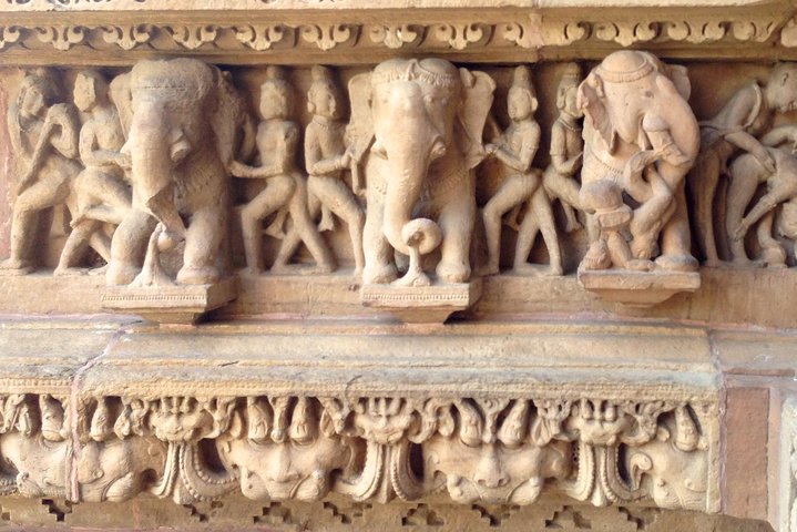 Private Tour of Kamasutra Temples in Khajuraho
