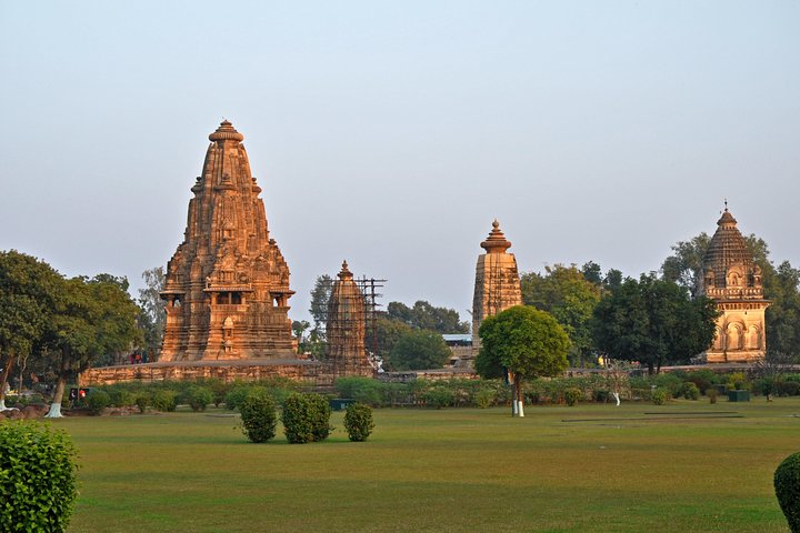 Private Tour of Kamasutra Temples in Khajuraho
