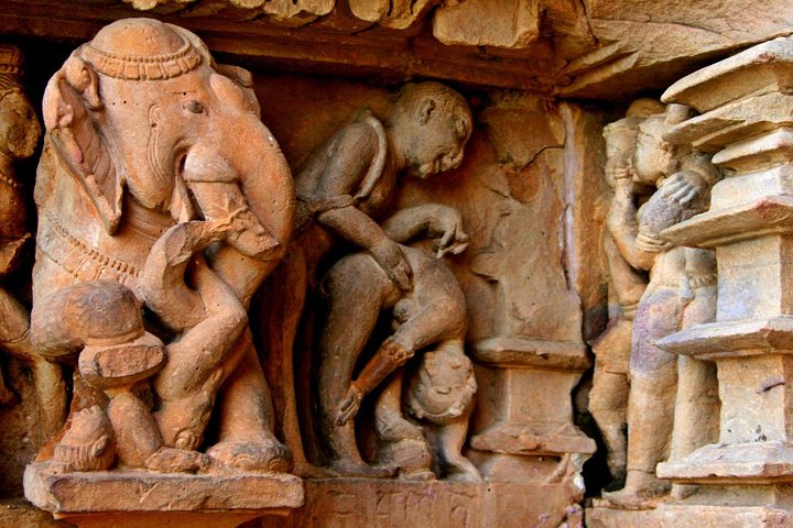 Private Tour of Kamasutra Temples in Khajuraho
