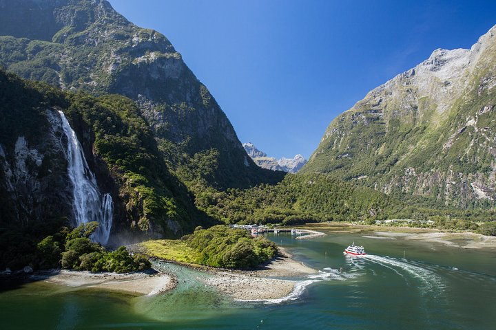 Milford Sound Cruise: Stunning Views & Optional Picnic or Buffet
