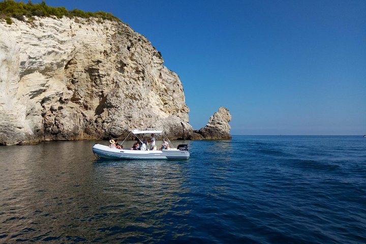 Desirèe: Private boat tour with skipper