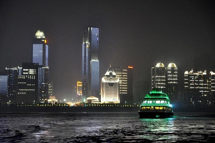 Nanchang Night River Cruise Tour With Shengjin Tower Food Street Tasting Experience