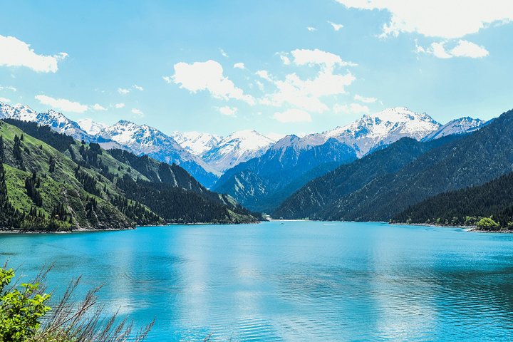 Urumqi Private Arrival Transfer: Airport to Hotel
