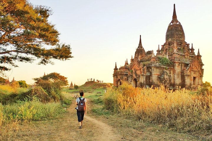 Bagan Sightseeing Tour by Private Guide and Car