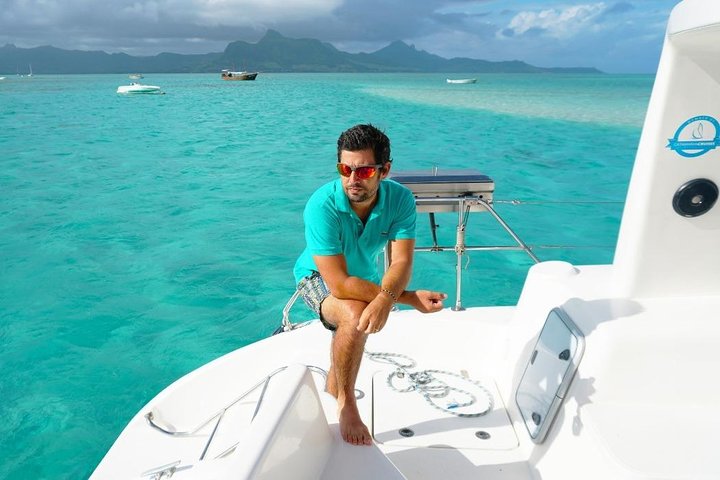 Catamaran Adventure Full Day: Ile aux cerfs,GRSE Waterfall,Snorkeling &BBQ Lunch
