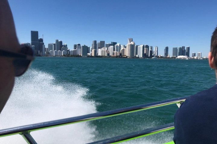 Speedboat Sightseeing Adventure of Miami