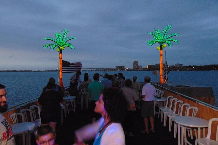 Tropical Buffet Cruise in Clearwater Beach