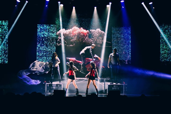 Reza Edge of Illusion Show in Branson