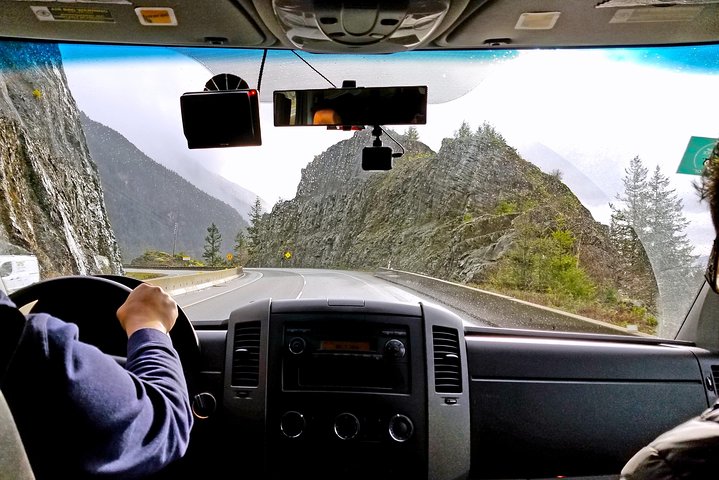 Whistler Sightseeing Tour from Vancouver: See Horseshoe Bay and Shannon Falls