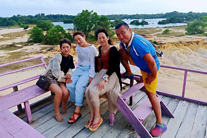 Bintan Sand Dunes and Blue Lakes Half-Day Tour with Lunch